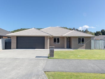 10 Sunstone Crescent, Brown Owl, Upper Hutt