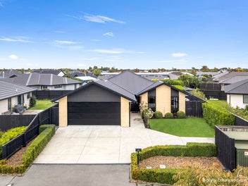 92 Sunline Avenue, Lincoln, Lincoln