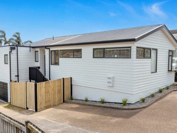 1/410 Glenfield Road, Glenfield, Auckland