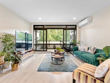 52B/130 Great South Road, Remuera, Auckland