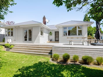 23 Mitcham Avenue, Forest Lake, Hamilton