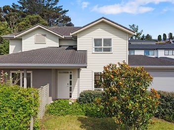 35 Mackay Drive, Greenhithe, Auckland