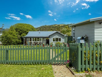 44 Mako Street, Oneroa, Waiheke Island