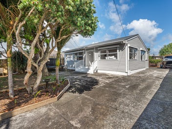 6 George Street, Mangere East, Auckland