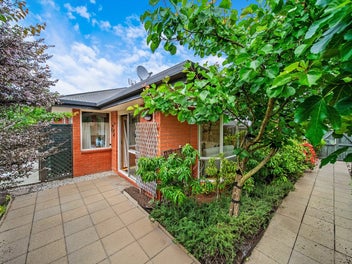 2/15 Dilworth Street, Riccarton, Christchurch