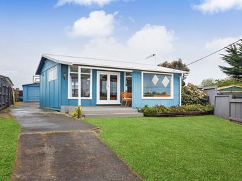 10 Kent Terrace, Foxton Beach, Foxton