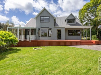 59 Barrett Road, Riverhead, Albany
