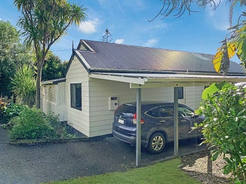 28 Grassmere Road, Henderson Valley, Auckland