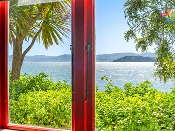 A/307 Marine Drive, York Bay, Lower Hutt