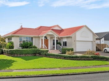 12 Bowscale Place, Northpark, Auckland