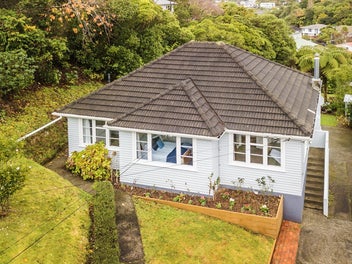5 Tui Terrace, Tawa, Wellington