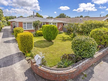 35 Daniels Road, Redwood, Christchurch
