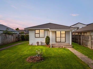 2/696 Gloucester Street, Linwood, Christchurch