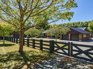 262B Katherine Mansfield Drive, Whitemans Valley