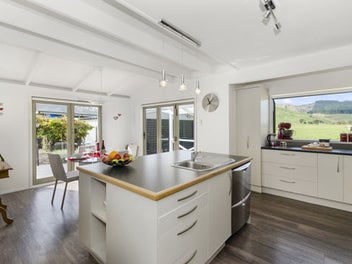 22 Ferndale Drive, Papakura