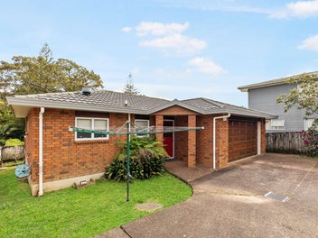 1/57 Godley Road, Green Bay, Auckland