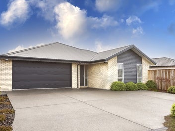 20 Brooklands Street, Burwood, Christchurch 