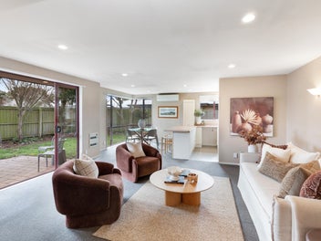 2/172 Langdons Road, Northcote, Christchurch