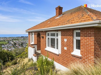 85 Forfar Street, Clyde Hill, Dunedin