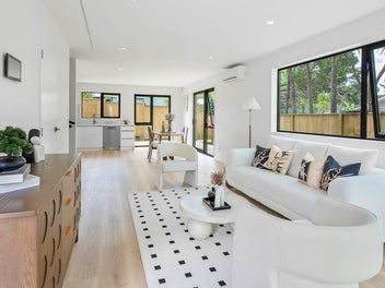 26 Crompton Road, Massey, Auckland