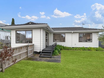 18 Halyard Place, Te Atatu Peninsula, Auckland