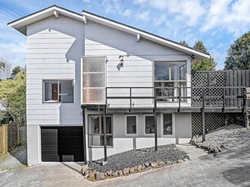 1/10 Heather Place, Sunnynook, Auckland