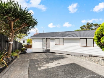 2/40 Manuka Road, Glenfield, Auckland