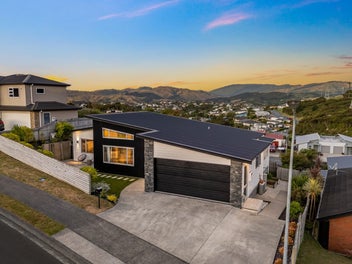4 Semaphore Lane, Whitby, Porirua
