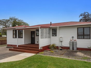 65 College Road, Edgecumbe, Edgecumbe