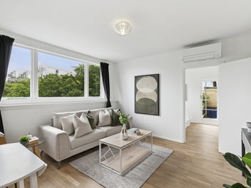 2/8 Mataroa Avenue, Northland, Wellington
