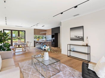 8 Ahipumau Road, ROSEHILL