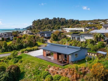 19 Sandridge Terrace, Pōhara, Tākaka