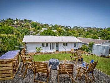 8 William Hadlow Place, Hatfields Beach, Orewa