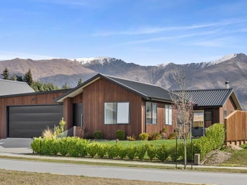 4 Robrosa Street, Wanaka, Wanaka