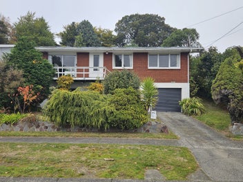 2/27 Tawa Street, Hilltop, Taupō