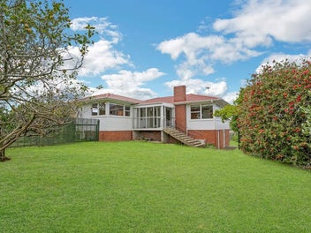 11 Trevola Street, New Windsor, Auckland