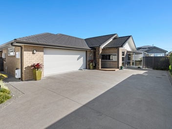 8 Webster Street, Westown, New Plymouth