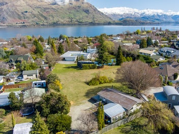 55 Hunter Crescent, Wanaka