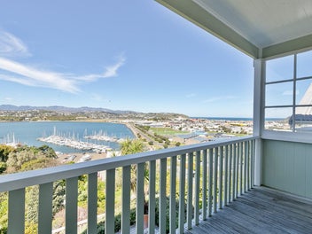 111 Overtoun Terrace, Hataitai, Wellington