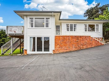 49 Tiroroa Avenue, Te Atatu South, Auckland
