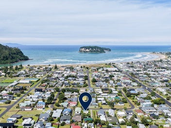 211A The Square, Whangamata, Whangamatā