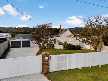 8 Fordham Street, Beach Haven, Auckland