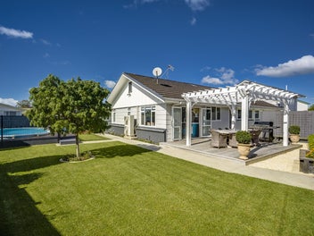 35 Holyrood Street, Taradale, Napier