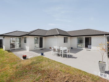98 Te Ranga Memorial Drive, Pyes Pa, Tauranga