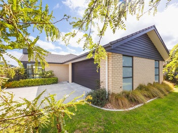 6 Monaco Grove, Fitzherbert, Palmerston North
