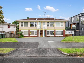 4/9 Cruickshank Crescent, Meadowbank, Auckland