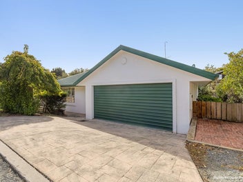 6 Greenwood Place, Richmond