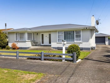 13 Hunter Street, Hawera