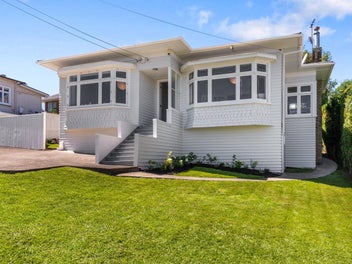 15 Huapai Street, Onehunga, Auckland