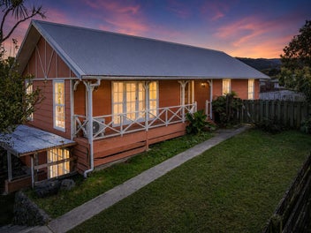89 Norana Road, Timberlea, Upper Hutt